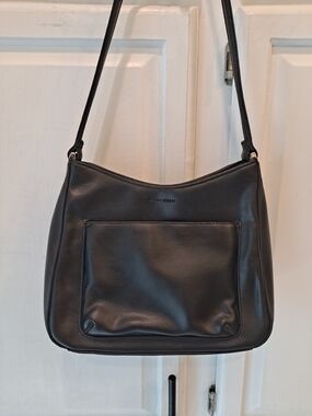First Issue Simple Classic Vintage Shoulder Bag in Black Vegan by Liz Claiborne